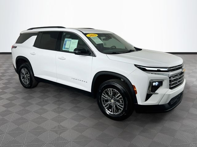 2025 Chevrolet Traverse LT 2LT