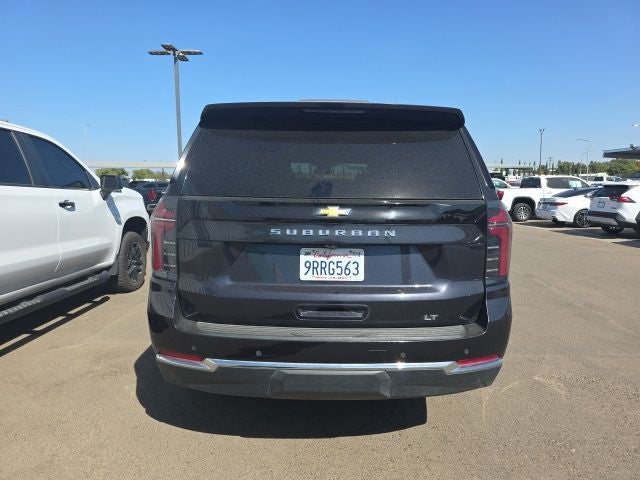 2025 Chevrolet Suburban LT