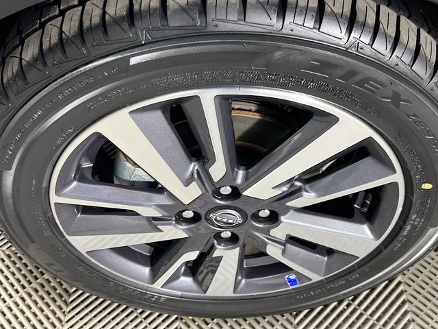 2023 Nissan Versa 1.6 SV