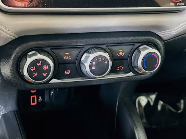 2020 Nissan Versa 1.6 SV