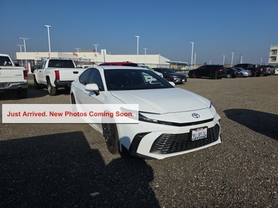 2025 Toyota Camry SE