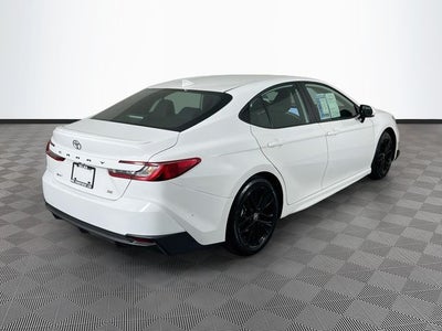 2025 Toyota Camry SE