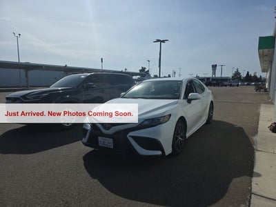 2024 Toyota Camry SE