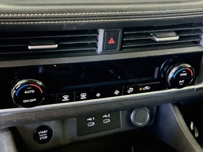2025 Nissan Rogue SV