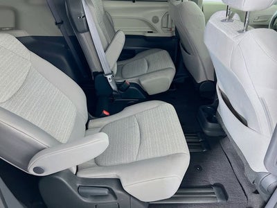 2023 Toyota Sienna LE 8 Passenger