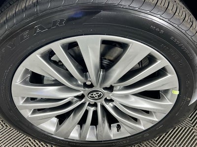 2026 Toyota Highlander Hybrid Platinum