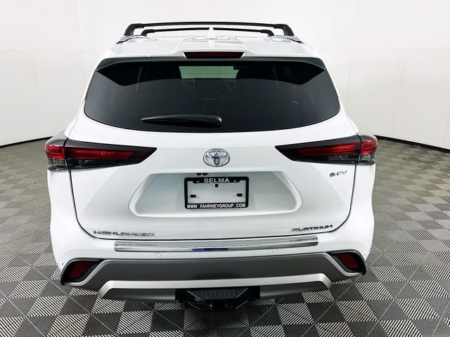 2026 Toyota Highlander Hybrid Platinum