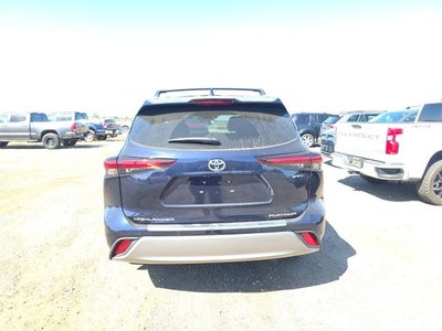 2026 Toyota Highlander Hybrid Platinum