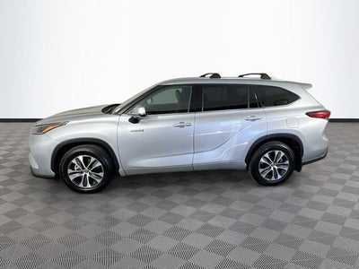 2021 Toyota Highlander Hybrid XLE