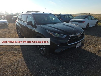 2023 Toyota Highlander Hybrid XLE