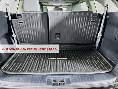 2023 Toyota Highlander Hybrid XLE