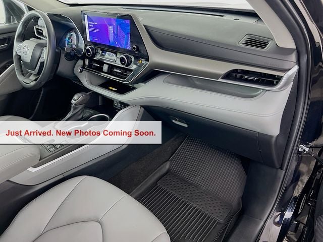 2023 Toyota Highlander Hybrid XLE