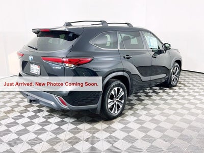 2023 Toyota Highlander Hybrid XLE