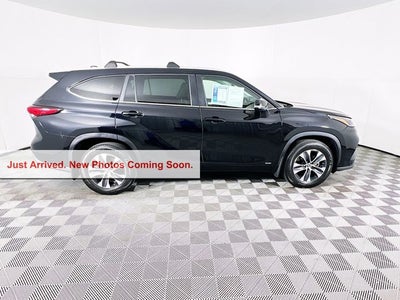 2023 Toyota Highlander Hybrid XLE