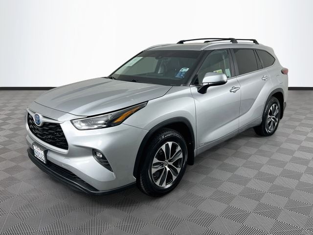 2023 Toyota Highlander Hybrid XLE