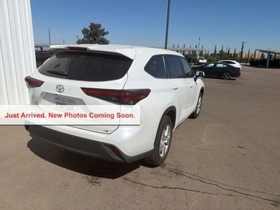 2023 Toyota Highlander LE