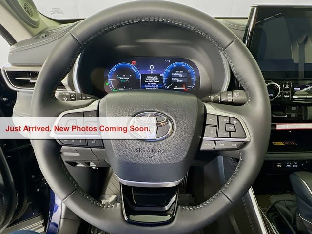 2026 Toyota Highlander Hybrid Limited