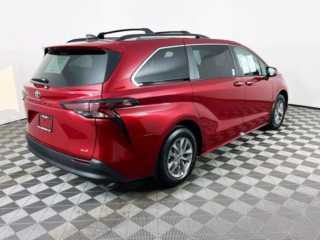 2026 Toyota Sienna XLE 7 Passenger