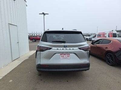 2024 Toyota Sienna XLE