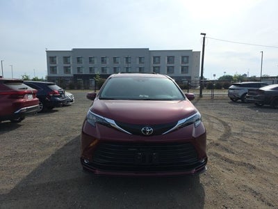 2026 Toyota Sienna XLE 7 Passenger