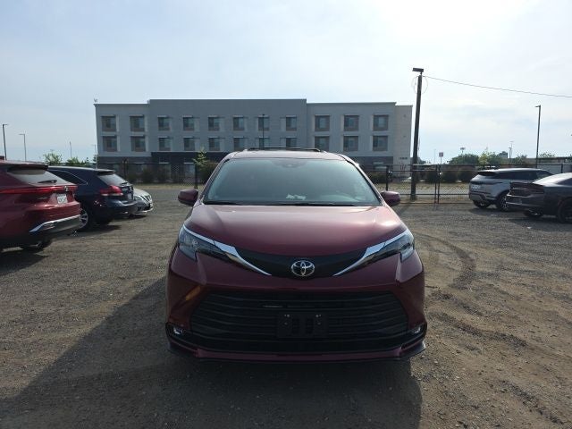 2026 Toyota Sienna XLE 7 Passenger