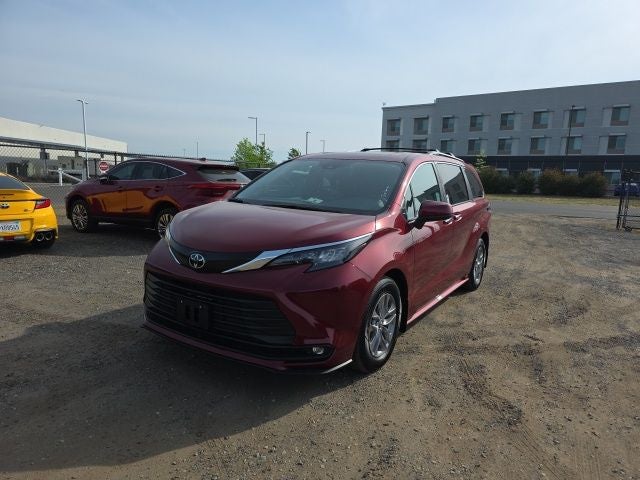 2026 Toyota Sienna XLE 7 Passenger