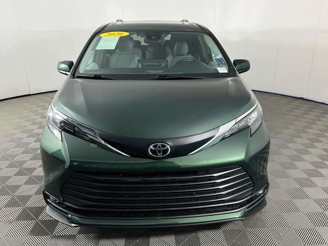 2026 Toyota Sienna XLE 8 Passenger