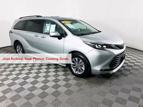 2024 Toyota Sienna XLE 8 Passenger