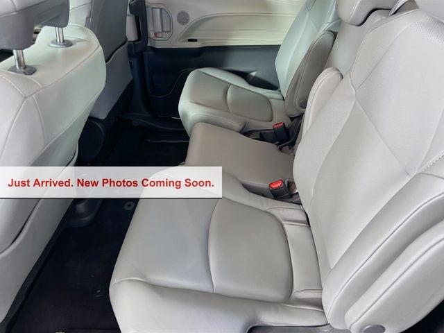 2024 Toyota Sienna XLE 8 Passenger