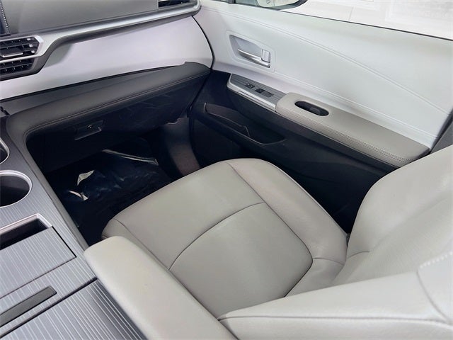 2025 Toyota Sienna XLE 8 Passenger