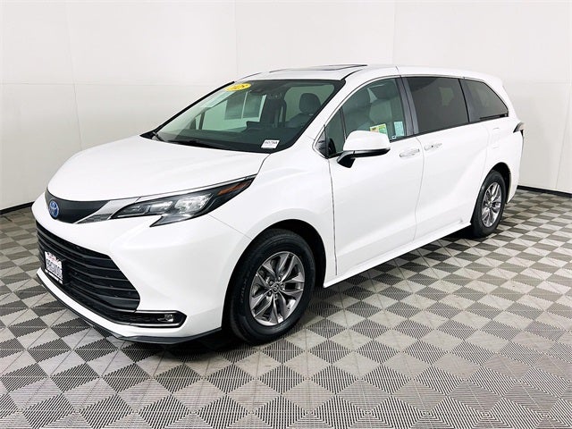 2025 Toyota Sienna XLE 7 Passenger