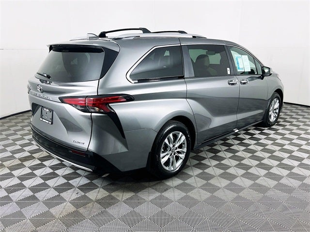 2026 Toyota Sienna Limited 7 Passenger