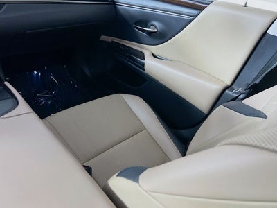 2019 Lexus ES 300h