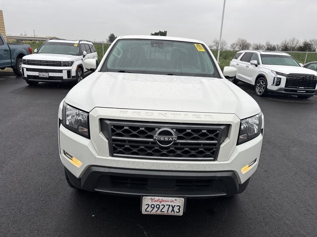 2022 Nissan Frontier SV