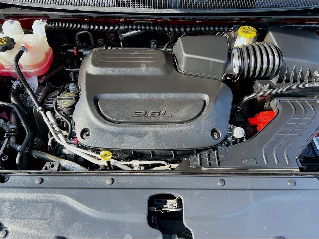 2023 Chrysler Voyager LX