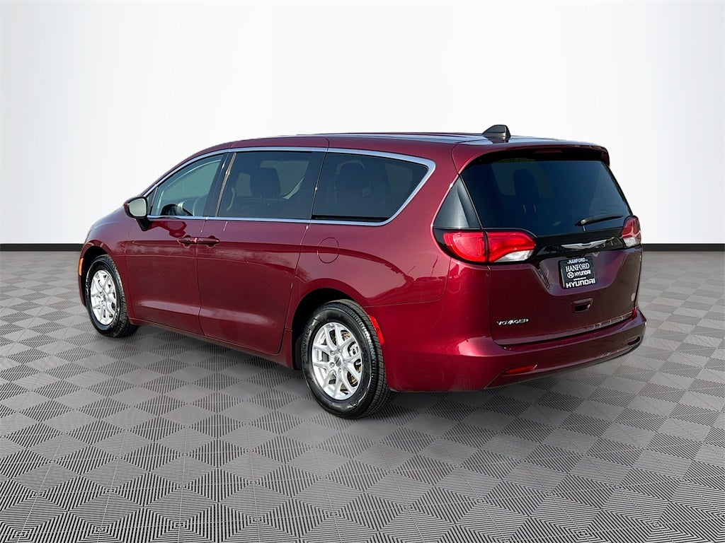 2023 Chrysler Voyager LX