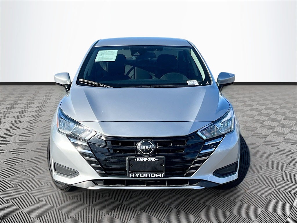 2023 Nissan Versa 1.6 SV