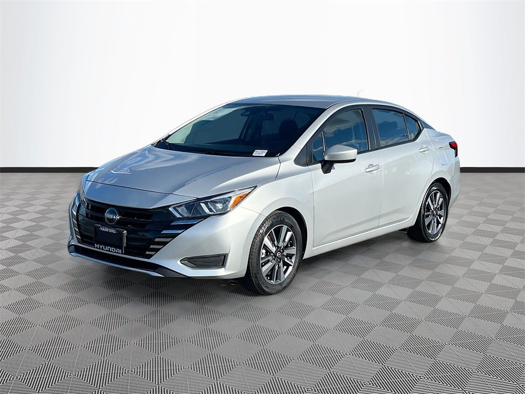 2023 Nissan Versa 1.6 SV