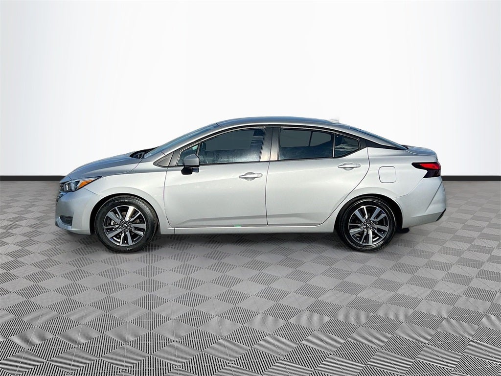 2023 Nissan Versa 1.6 SV