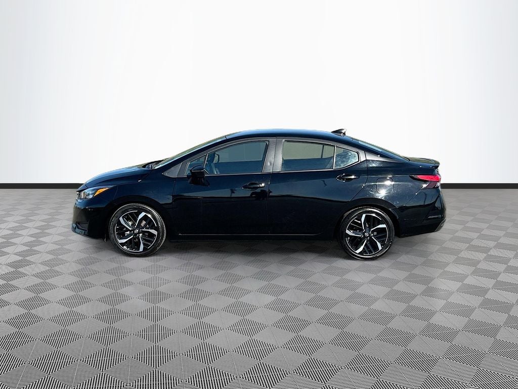 2024 Nissan Versa 1.6 SR