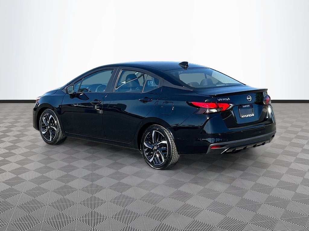 2024 Nissan Versa 1.6 SR