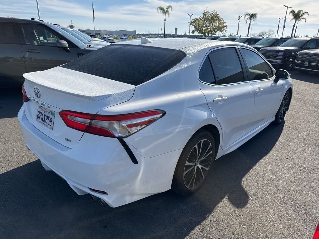 2020 Toyota Camry SE