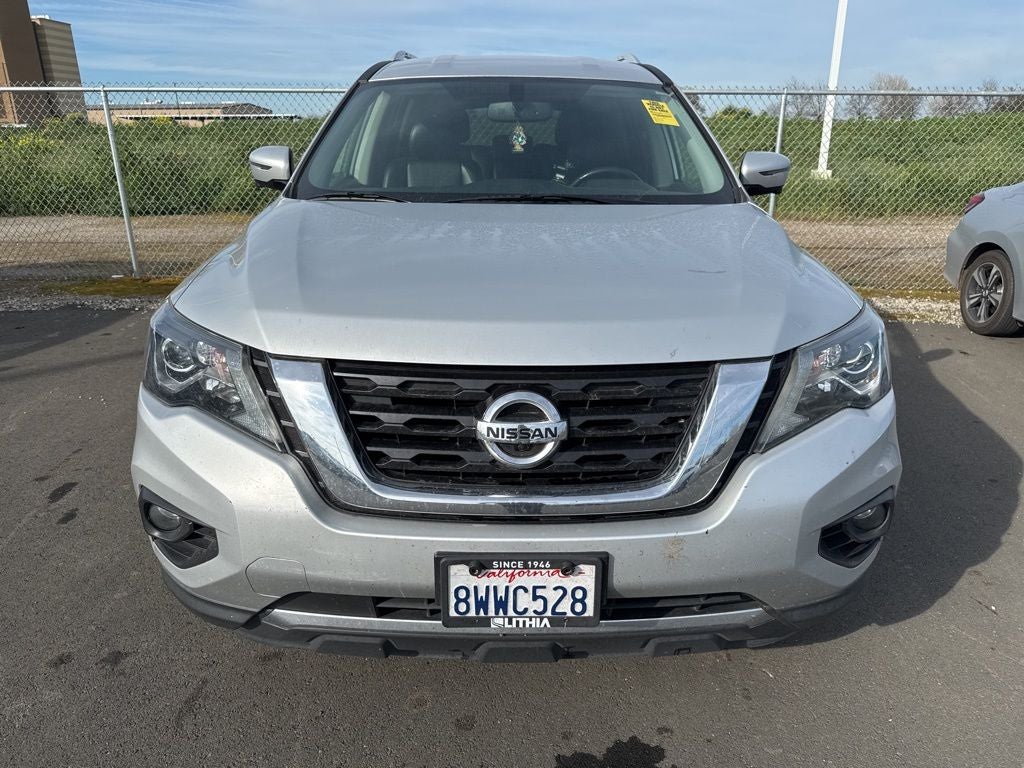 2020 Nissan Pathfinder SL