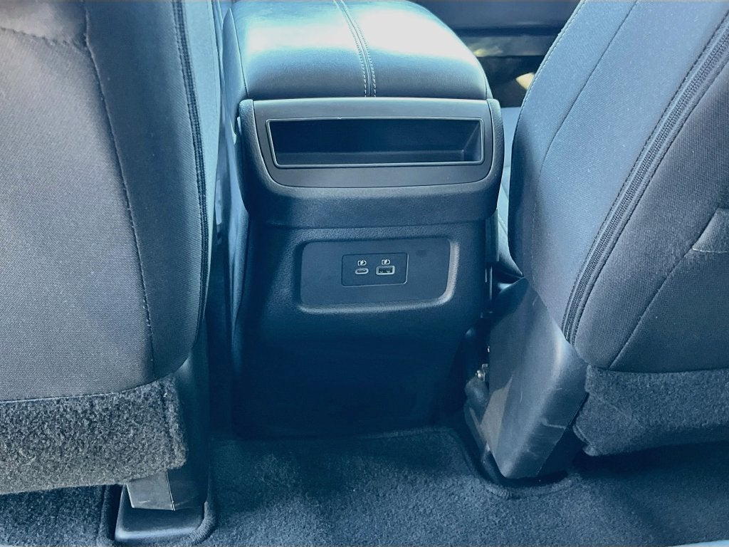 2023 Nissan Pathfinder S