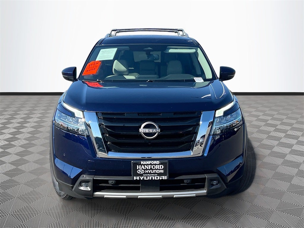 2022 Nissan Pathfinder SL