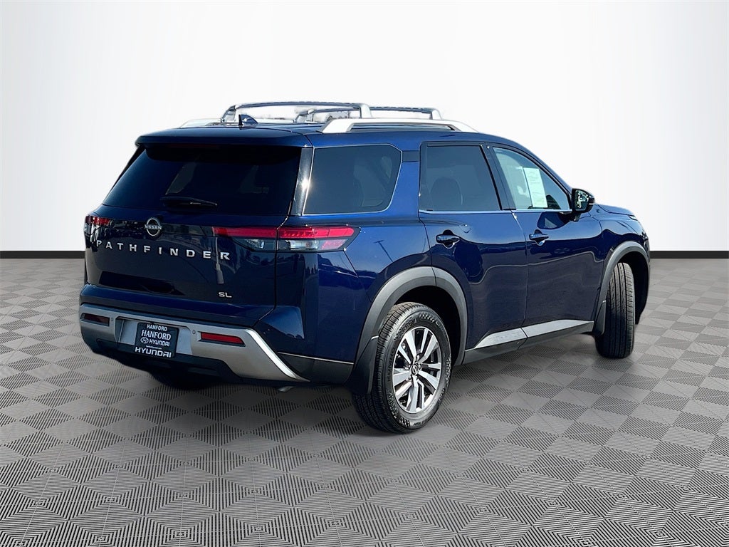 2022 Nissan Pathfinder SL