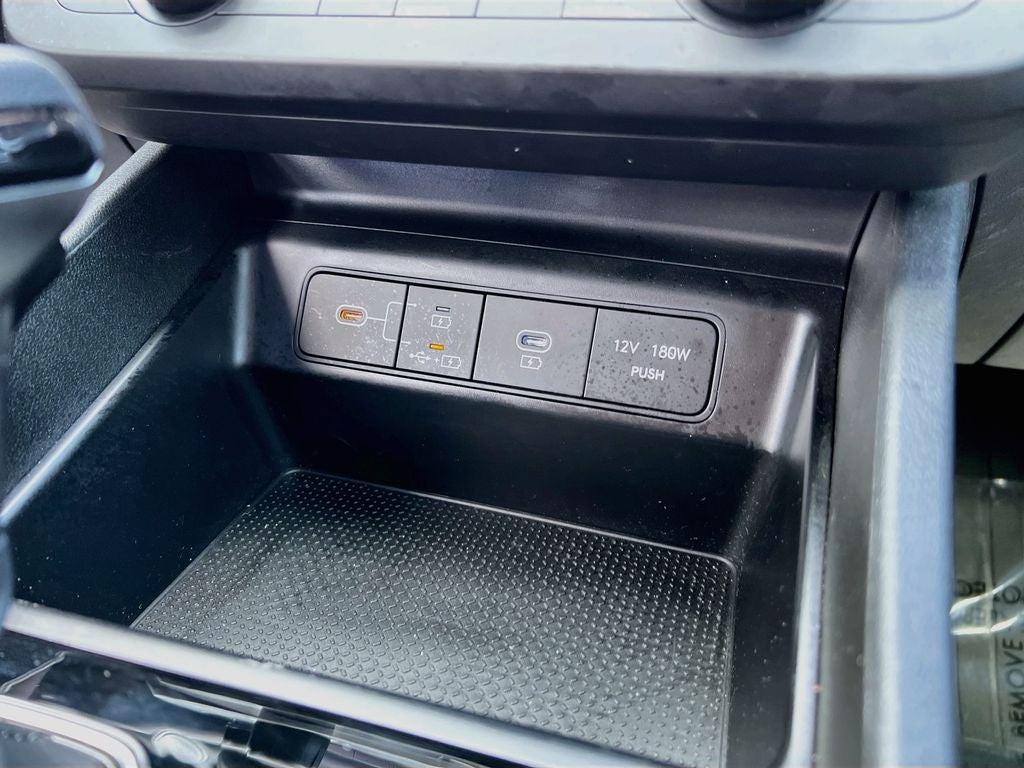 2025 Hyundai Santa Cruz SE