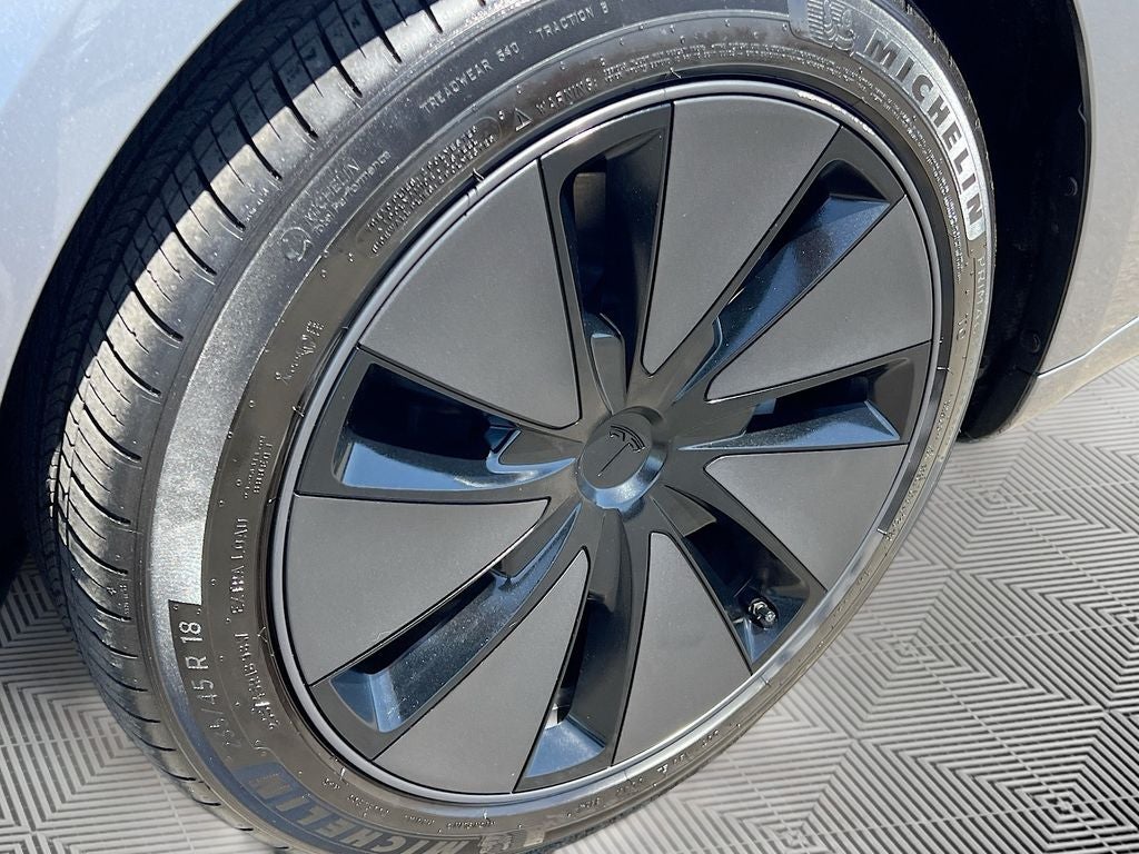 2025 Tesla Model 3 Standard