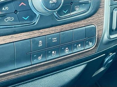 2019 RAM 1500 Classic Laramie