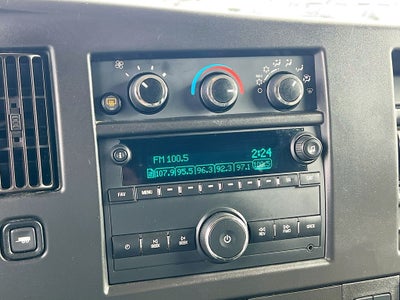 2022 GMC Savana 3500 LT